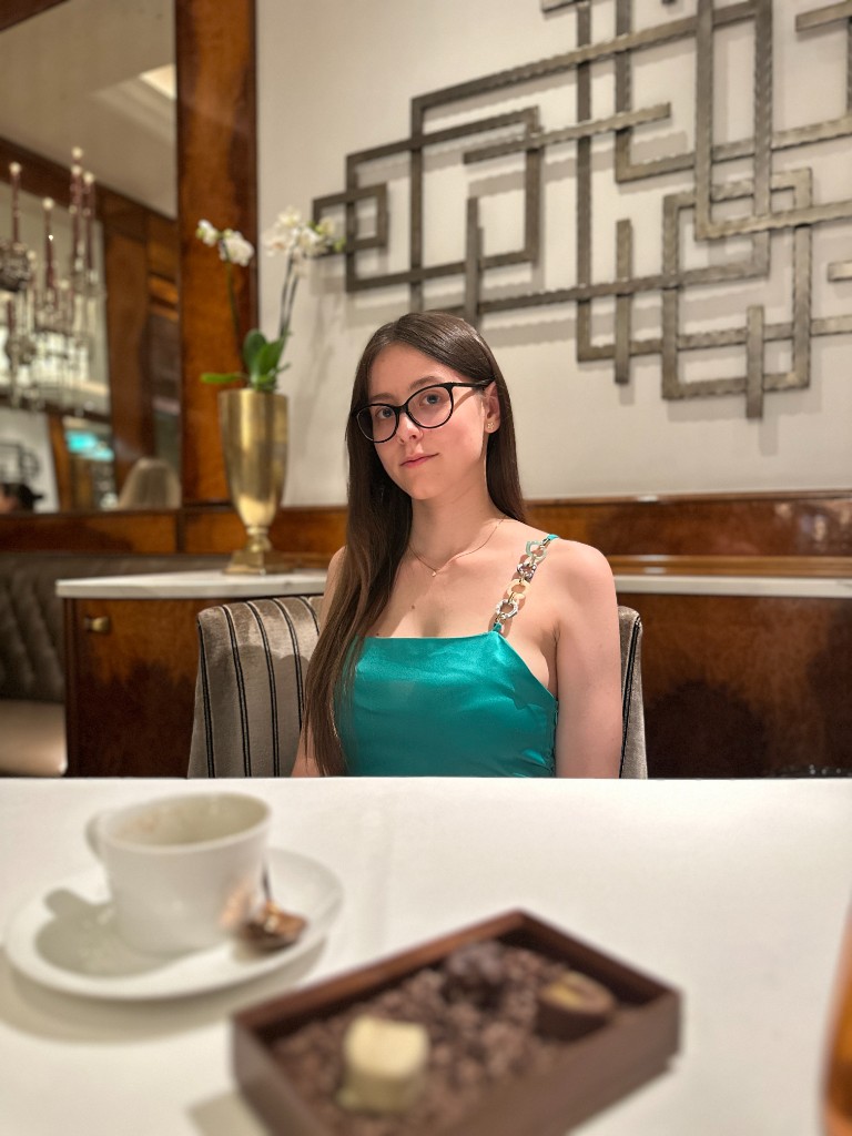 Sofie Schindl, Kreation und Content bei Omnix Studio Wien